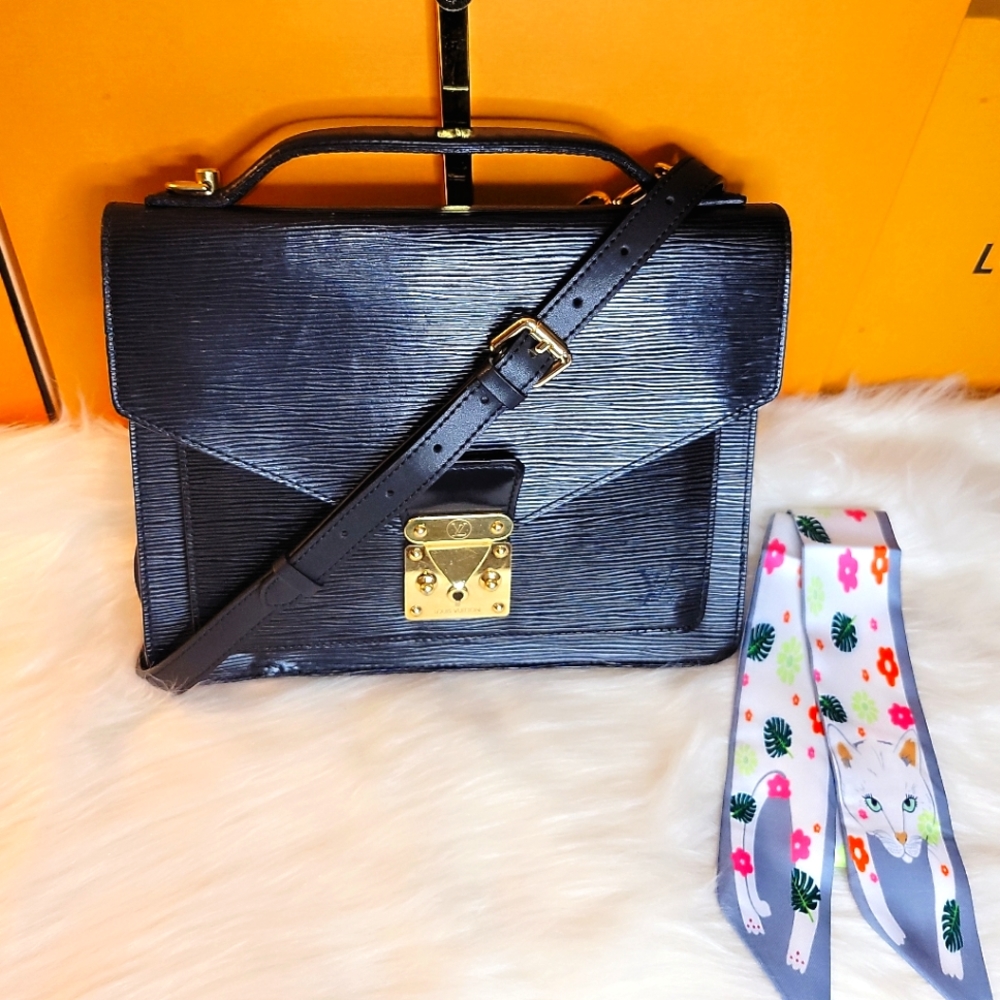 💯 % authentic Louis vuitton crossbody Epi